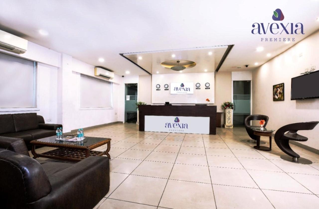 Hotel Avexia Premiere Agra Esterno foto